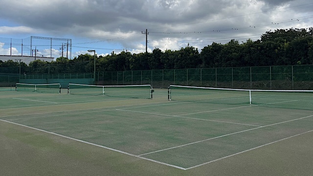 テニスコート